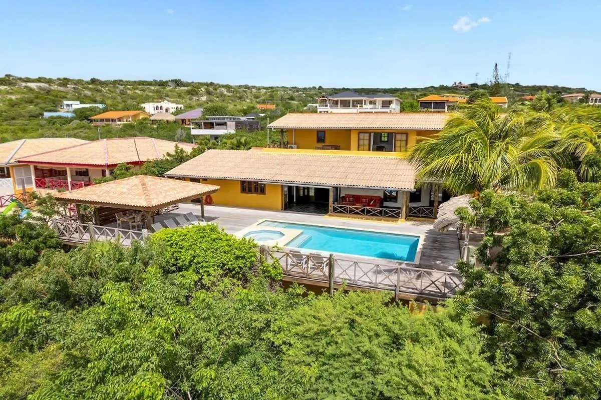 Villa Kromboon With An Amazing Sea View 크랄렌데이크